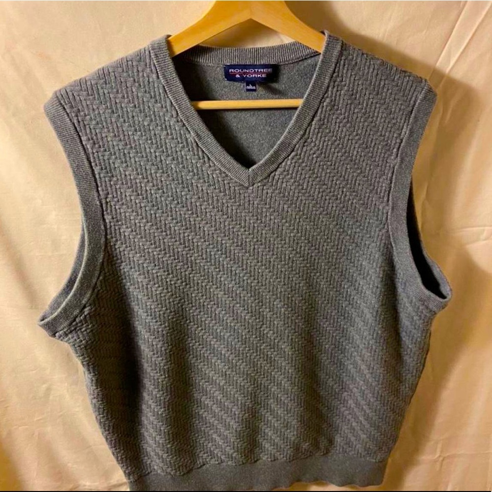 Roundtree&Yorke sweater vest - Picture 1 of 3